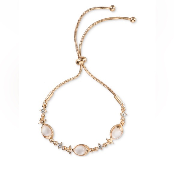 Chic Gold and White Adjustable Bracelet - Picture 1 of 1